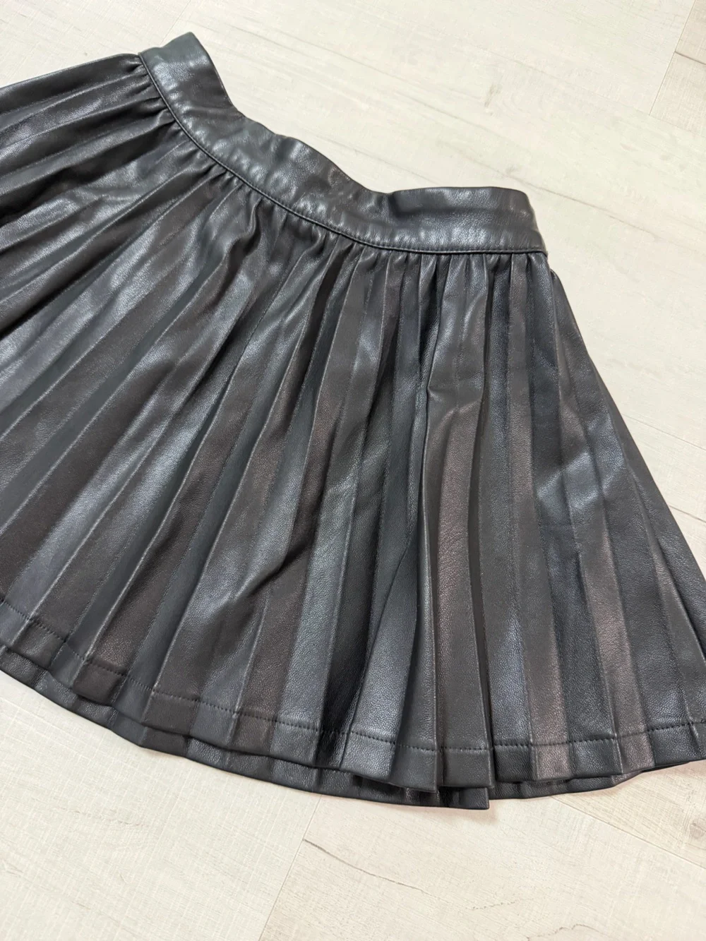 Girls GAP Black Pleated Faux Leather Pleated Skirt